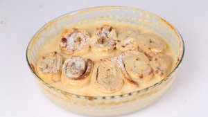 Cinnamon Scrolls with Custard Recipe | Food Diaries