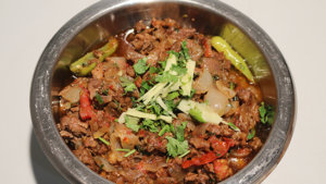 Qeema Karahi Recipe | Tarka