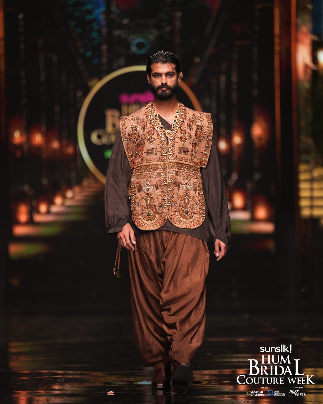 RunWay 2025-Almirah