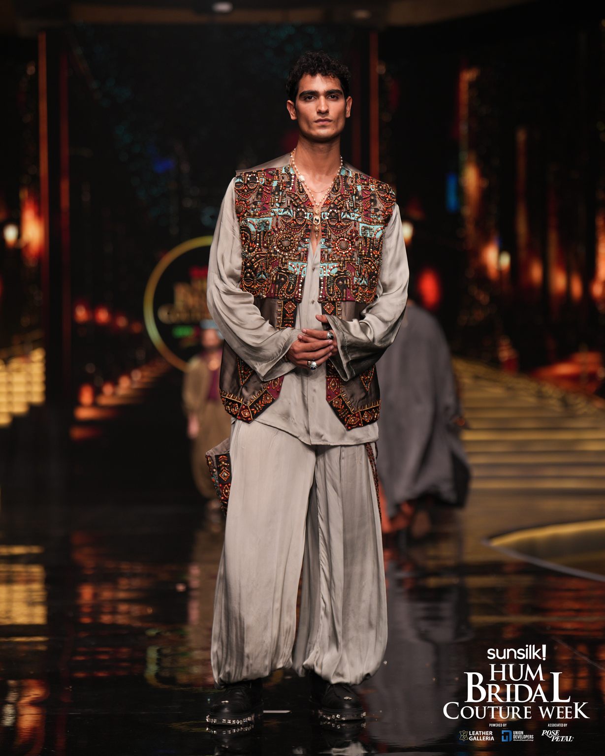 RunWay 2025-Almirah