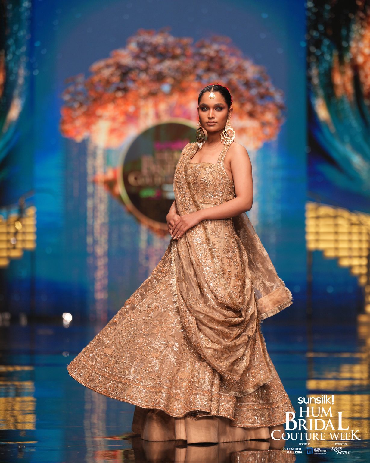RunWay 2025-Hira Haina