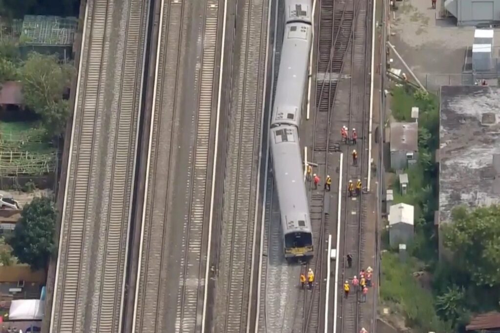 Allama Iqbal Express