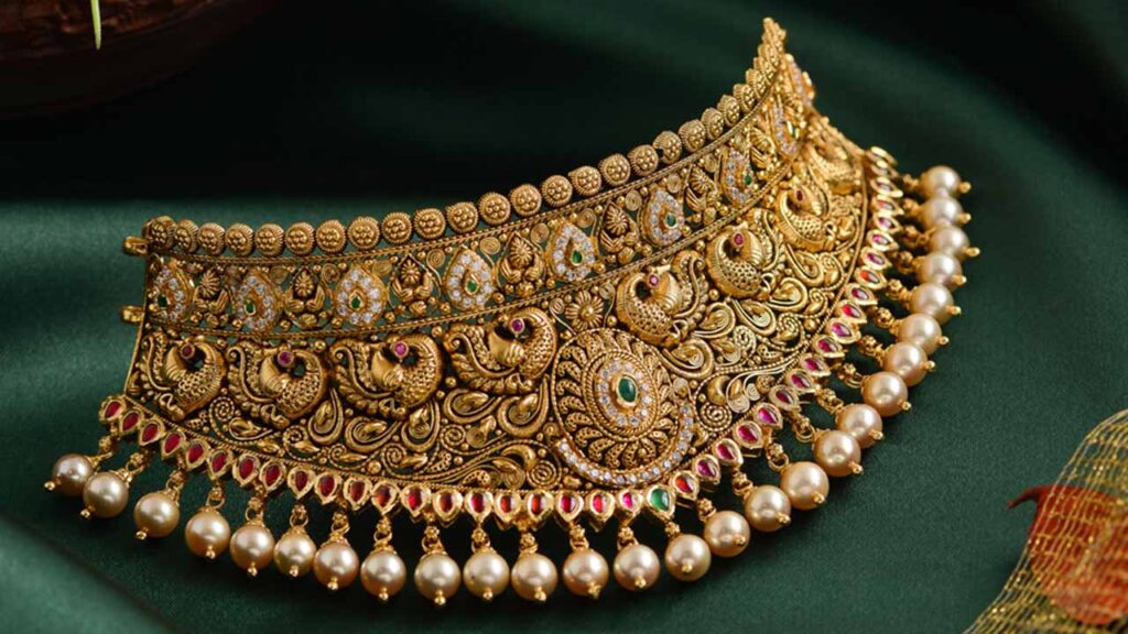 Gold price decline in Pakistan