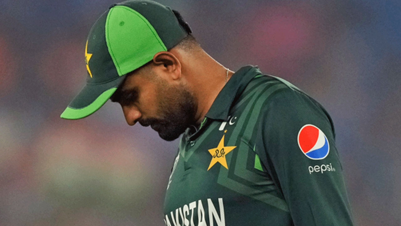 Babar Azam WhatsApp chat leak: PCB controversy deepens - HUM News English