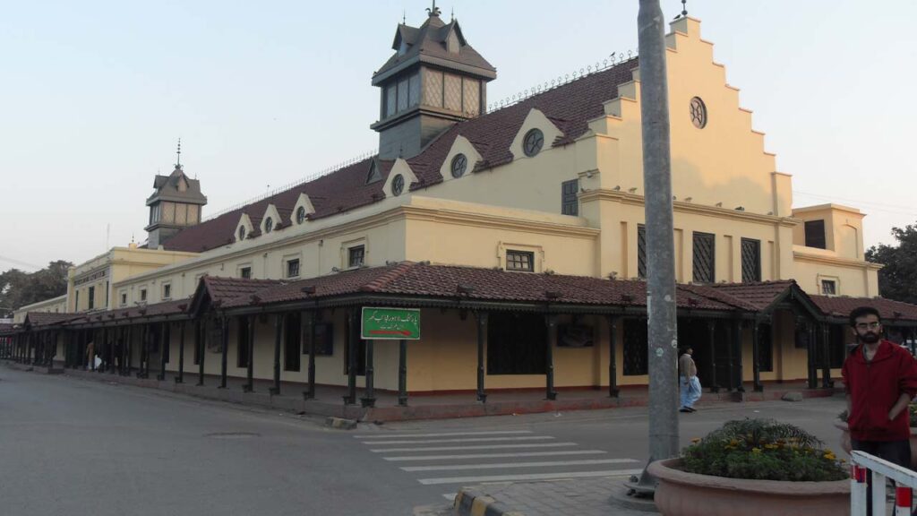 mall road open for only cycles on Sunday due to smog