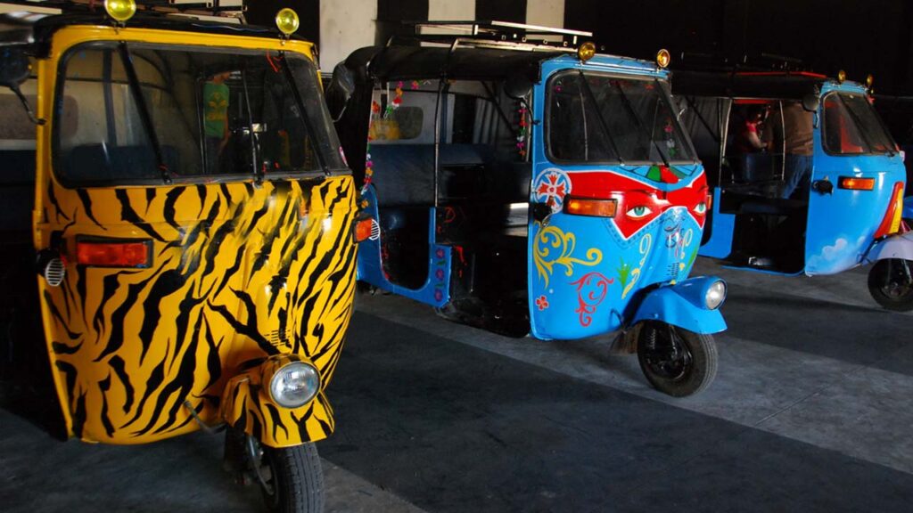 Viral Rickshaw race video 2023