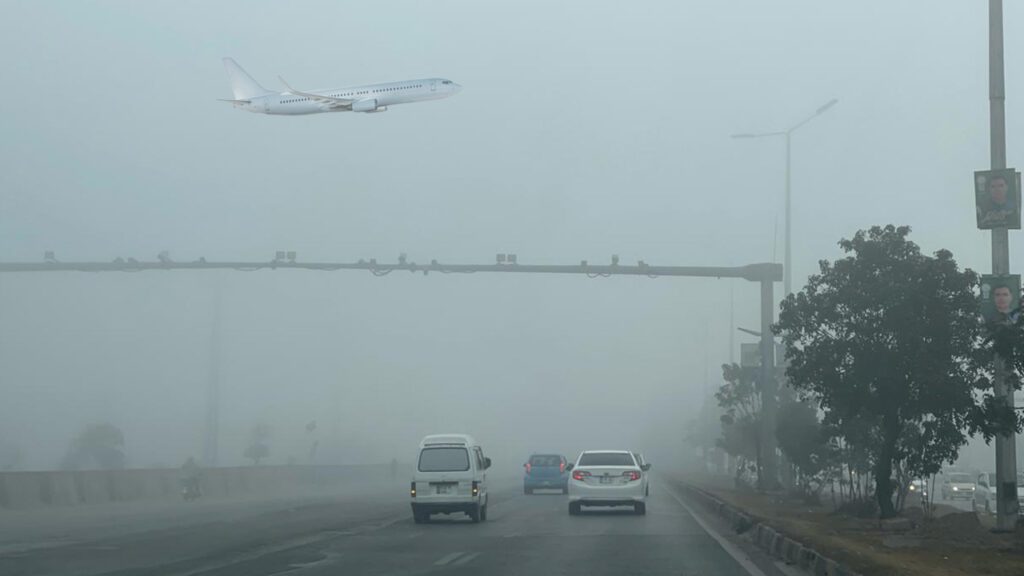 Intense fog shuts motorways in Punjab