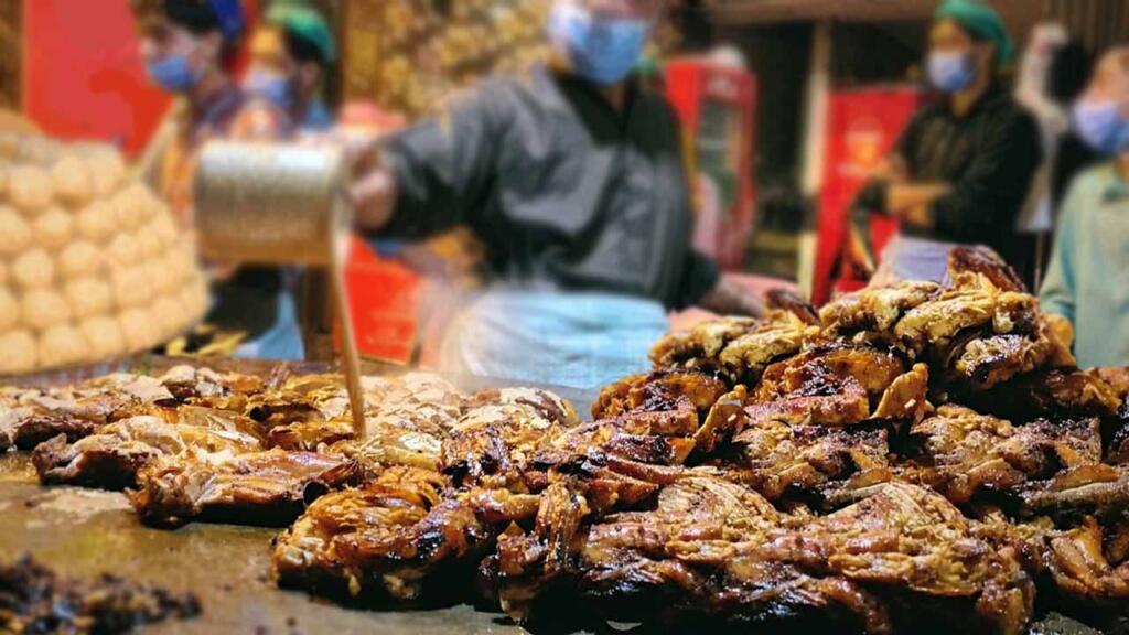 PFA launches campaign to ensure high food quality at Lahore's popular food outlets