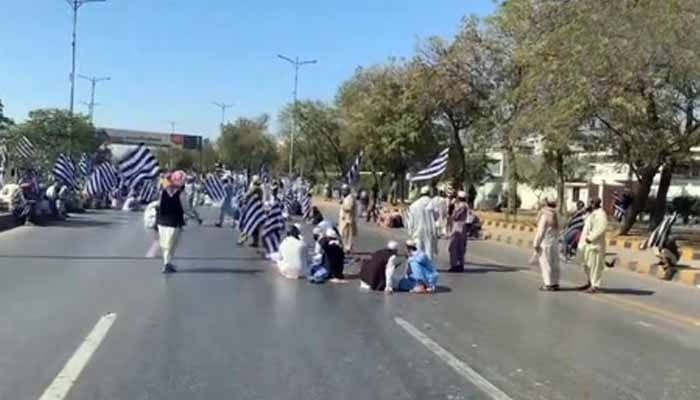JUI-F protest