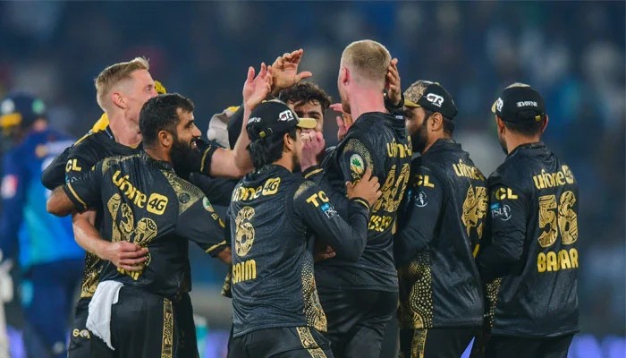Peshawar Zalmi beat Multan Sultans