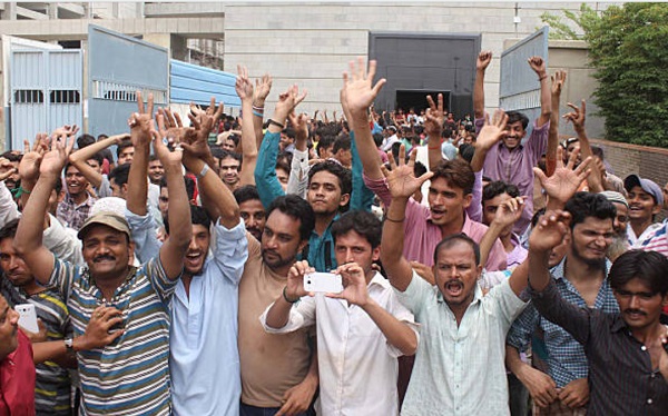 Mob attacks RO office in Khushab