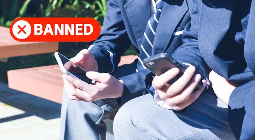 cell phones banned KP