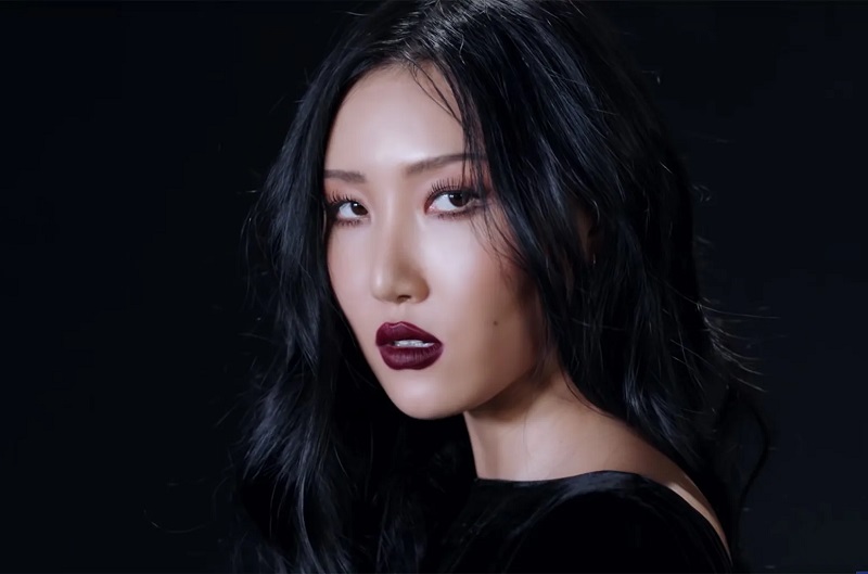 Mamamoo's Hwasa recently revealed a new name for her fandom 