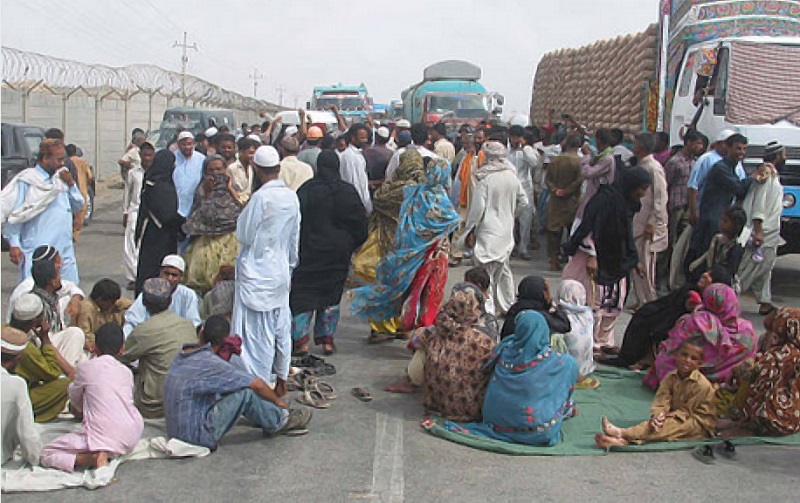 Residents in Karachi stage a protest over water shortage