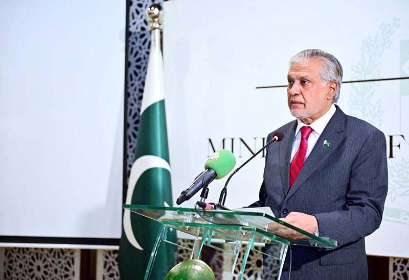 - Deputy Prime Minister and Foreign Minister Senator Mohammad Ishaq Dar delivering remarks at the dinner for International Delegates to Symposium From Gandhara to the World at Ministry of Foreign Affairs. | Photo courtesy: APP