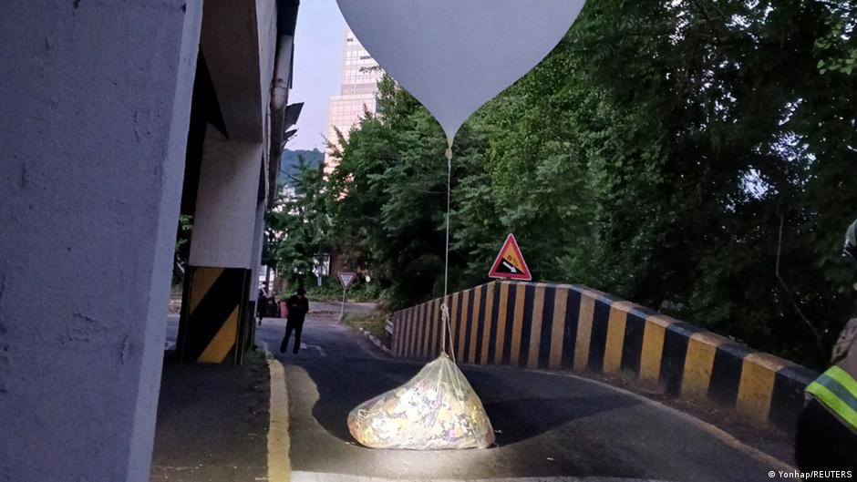 North Korea has sent hundreds of balloons carrying garbage in response to what it considered to be provocations from the south