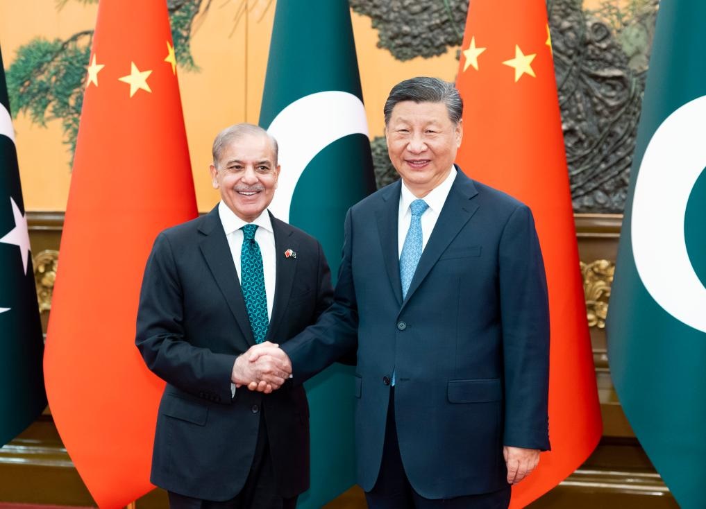 The Chinese premiere Xi Jinping hosted a luncheon for Prime Minister (PM) Shehbaz Sharif on his recent visit to China on Friday.