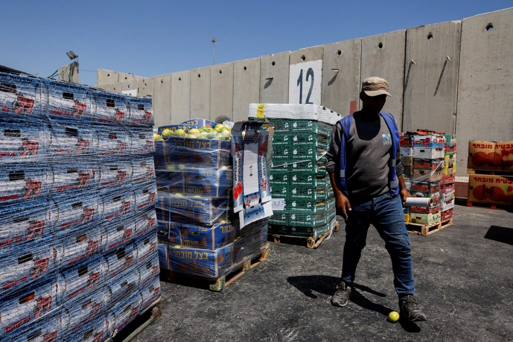 A backlog of 1,150 truckloads of humanitarian aid is waiting to be collected from the Palestinian side of the Kerem Shalom crossing in the southern Gaza Strip, Israel said on Wednesday, prompting the United Nations to say: 