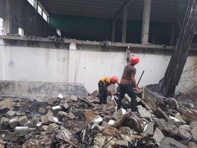 factory roof collapse Islamabad