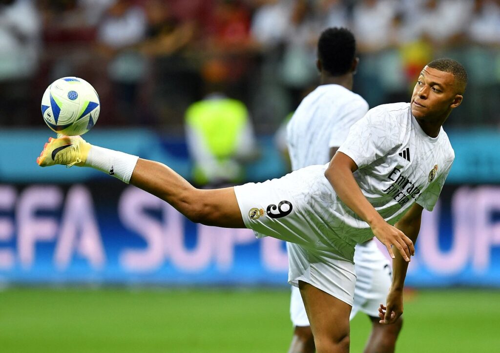 Kylian Mbappé made a strong debut for Real Madrid, leading the team to a 2-0 victory over Atalanta in the UEFA Super Cup final.