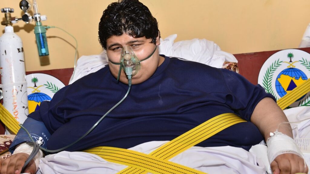 Khalid bin Mohsen Shaari lost over a whopping 542 kilograms (kg) in weight after undergoing treatments for months.