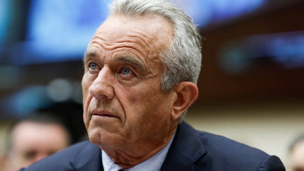 Robert Kennedy Jr has withdrawn from the race to run for United States (US) president as an independent on Friday.