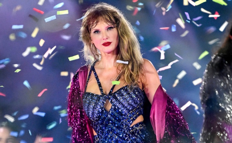 Wembley Stadium recognised and honoured Taylor Swift’s achievement of performing at the venue eight times in a single tour by presenting her with a custom turquoise guitar.