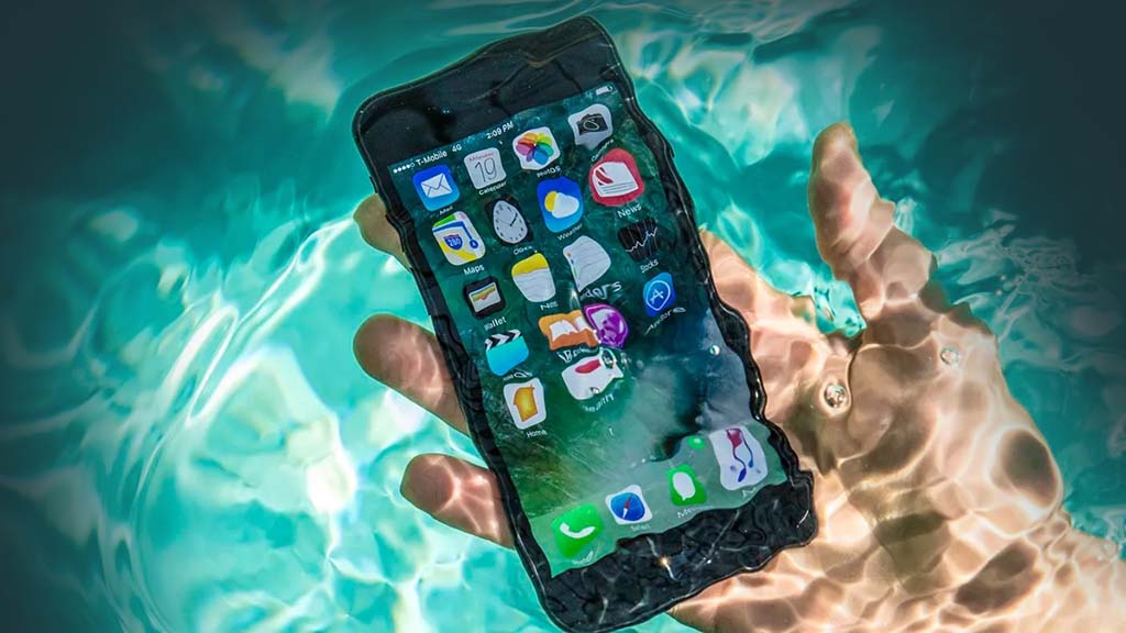 iPhone drop in water