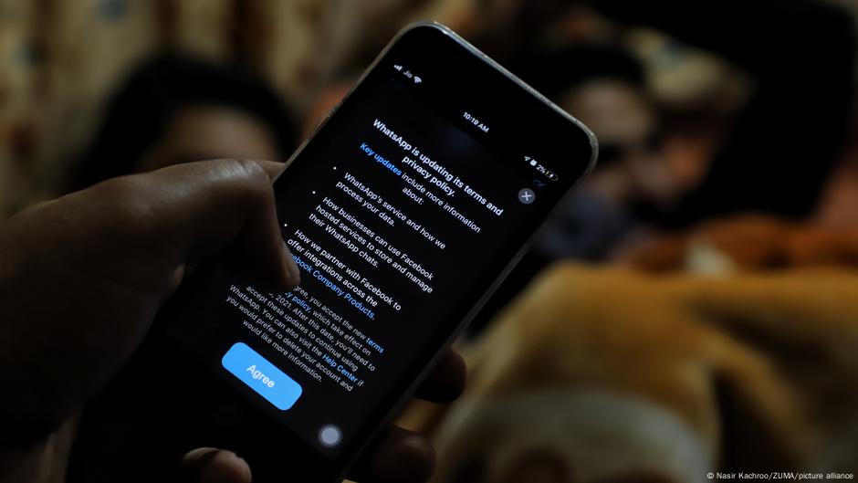 Indian authorities on Tuesday cut internet access for five days and imposed an indefinite curfew in three districts of Manipur, in northern India, following days of clashes between protesters and the police.
