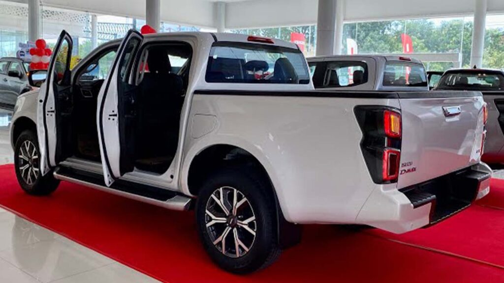 Nissan Ghandhara Isuzu D Max