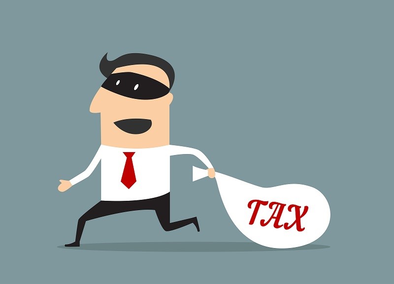 The FBR arrested five people linked to a sales tax fraud scheme valued at billions of rupees, as part of a larger crackdown on tax evasion.