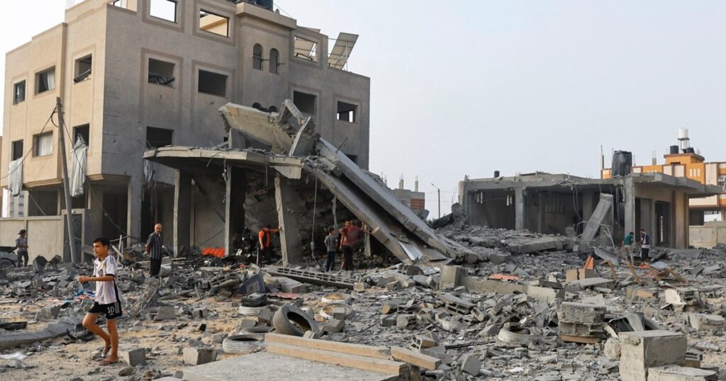 Israel forces tightened their squeeze around Jabalia in northern Gaza, killing at least 10 people queuing for food.