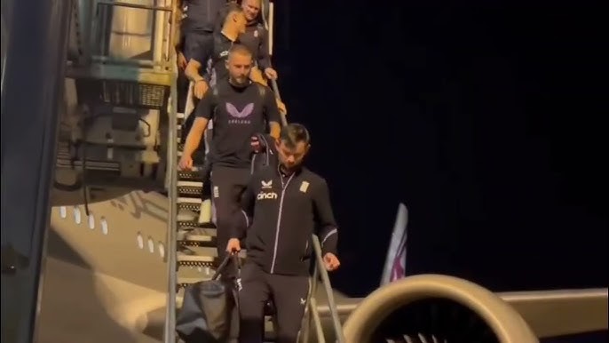 The England cricket team arrived in Pakistan to play a highly awaited Test series against their hosts late on Tuesday.