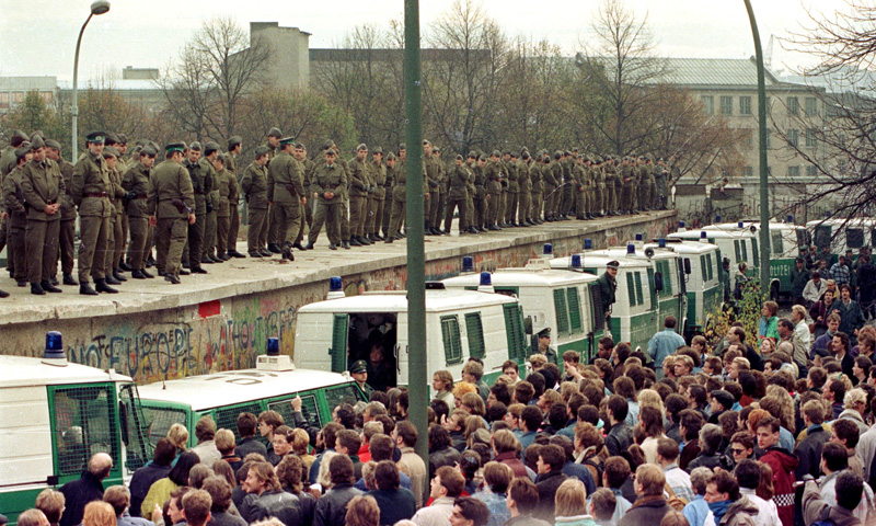 Ex-Stasi officer jailed