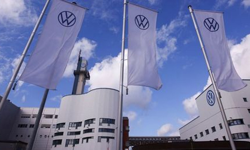 Bosnia's court suspends