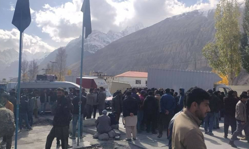 baggage trade at Khunjerab border