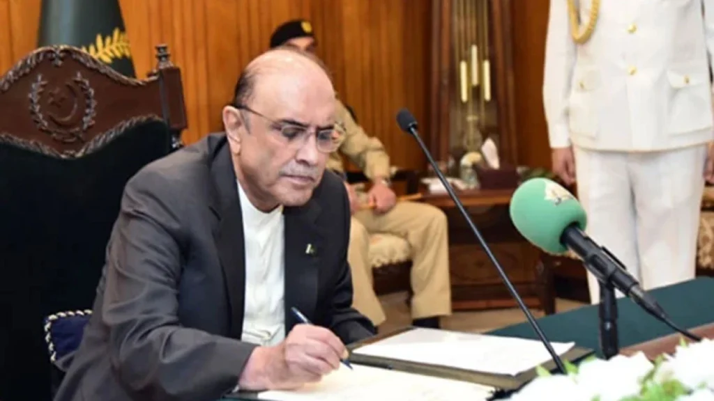 President inks bill special courts for overseas Pakistanis