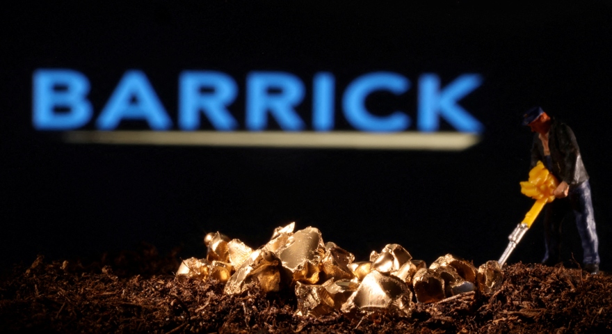 Gold employees detained