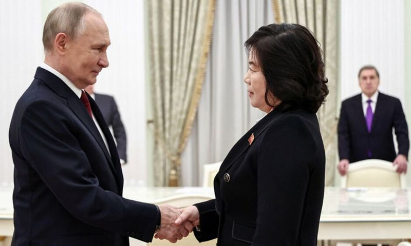 Putin hosts North Korean foreign minister
