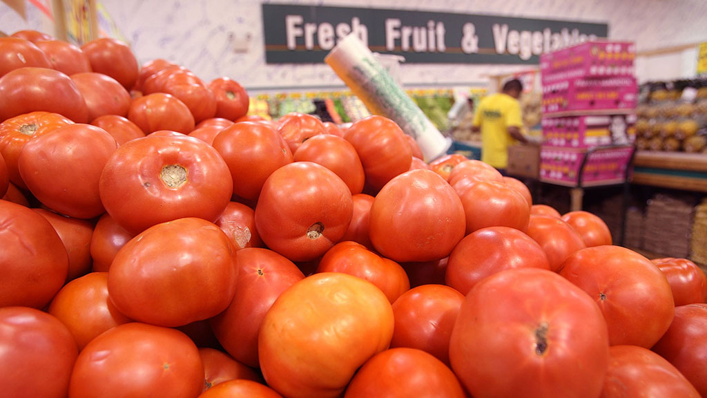 Tomato prices drive weekly inflation up