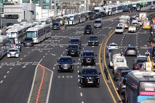 The convoy carrying impeached South Korean President, Yoon arrived at the country’s anti-corruption agency after being arrested on Wednesday