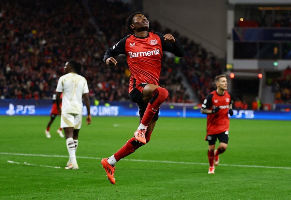 A goal in each half sent Bayer Leverkusen into the Champions League round of 16 with a comfortable 2-0 win over Sparta Prague.
