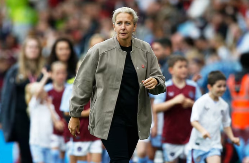 Ireland women's coach