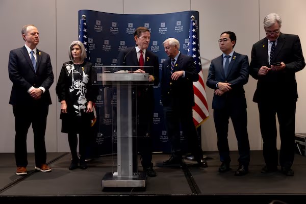 US Senator Lindsey Graham dismissed Trump's Gaza proposal, while Senator Richard Blumenthal expects Arab states to suggest an alternative.