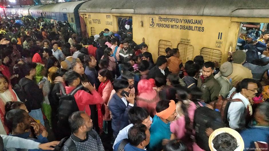 An unspecified number of people have been killed in a stampede at a major train station in the capital of India, authorities said.
