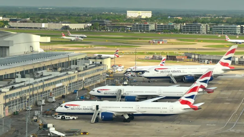 Heathrow airport closed due to fire on Friday