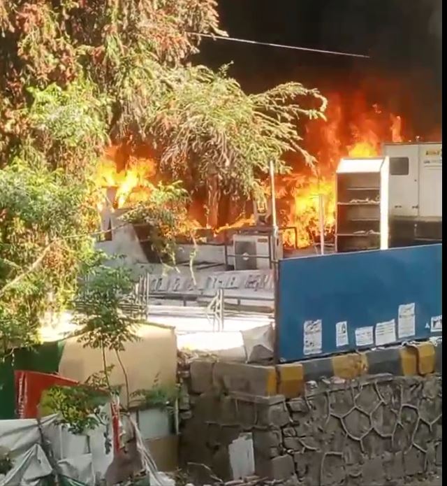 fire erupts at F-10 markaz bank