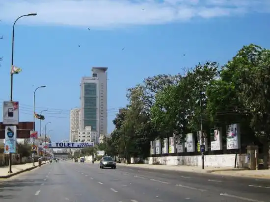 no helmet no entry into I.I. Chundrigar Road