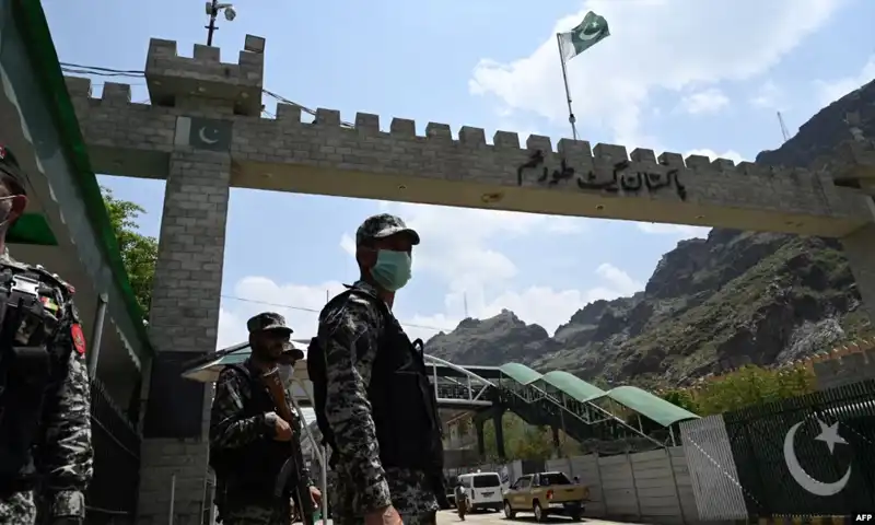 Torkham border Afghans