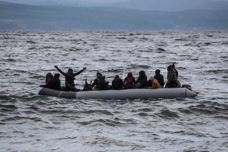 migrant boats capsize near Greece and Turkiye